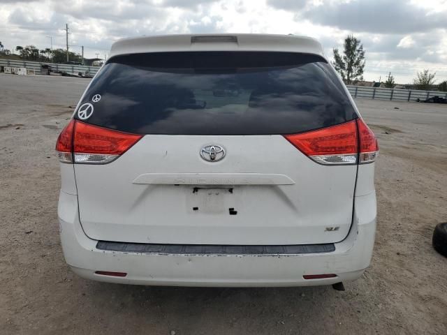 2013 Toyota Sienna XLE