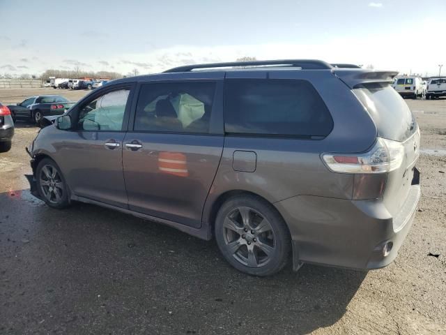 2017 Toyota Sienna SE