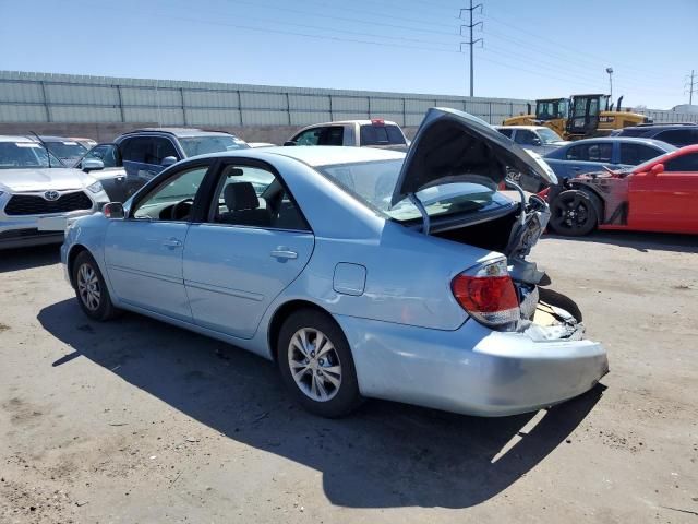 2005 Toyota Camry LE