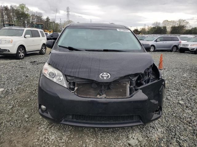 2014 Toyota Sienna XLE