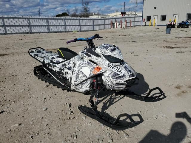 2018 Freedom Skidoo