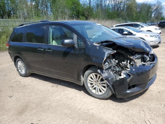 2013 Toyota Sienna XLE