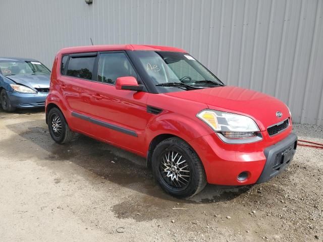 2011 KIA Soul +