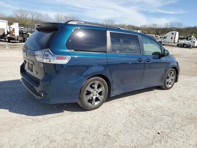 2012 Toyota Sienna Sport