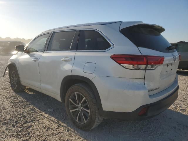 2018 Toyota Highlander SE