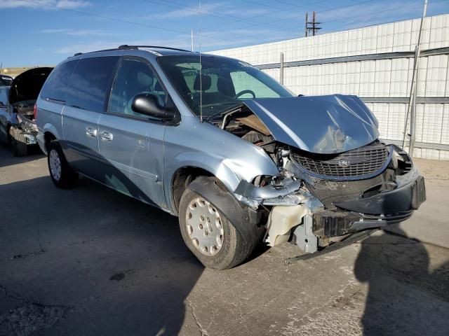 2004 Chrysler Town & Country LX