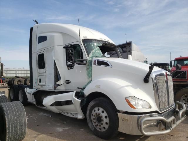 2018 Kenworth Construction T680