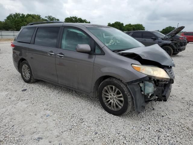 2012 Toyota Sienna XLE