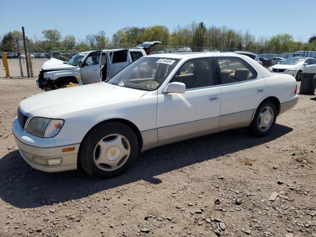 1999 Lexus LS 400