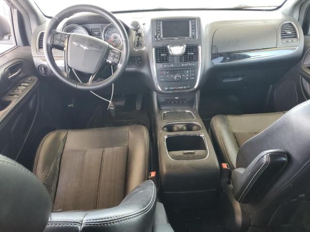 2014 Chrysler Town & Country S