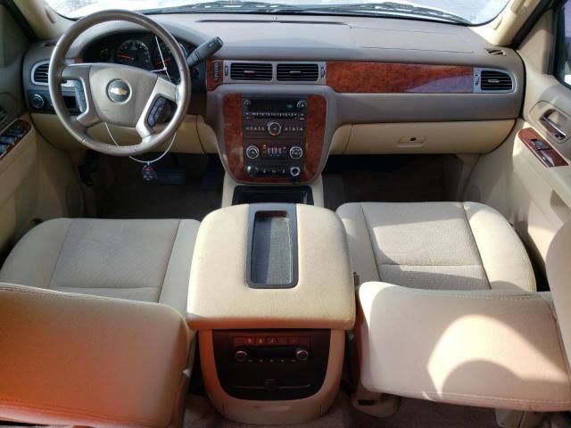 2013 Chevrolet Suburban C1500  LS