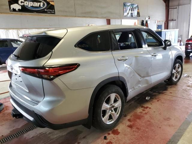 2022 Toyota Highlander L