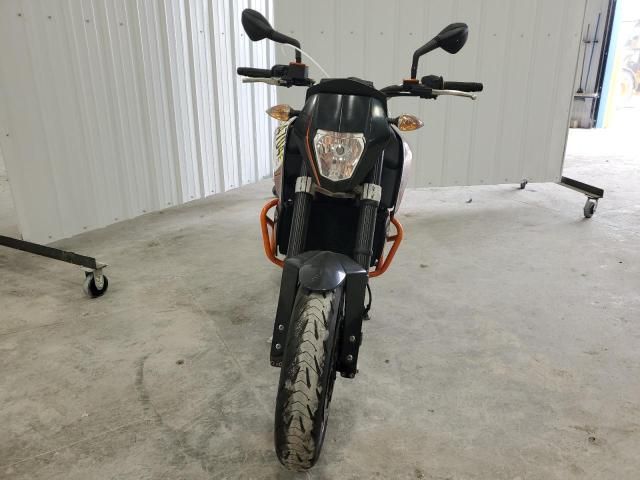 2014 KTM 690 Duke