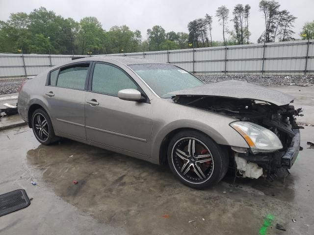 2004 Nissan Maxima SE