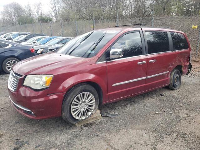 2013 Chrysler Town & Country Touring L