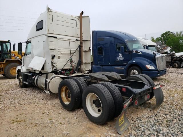 2013 Volvo VN VNL