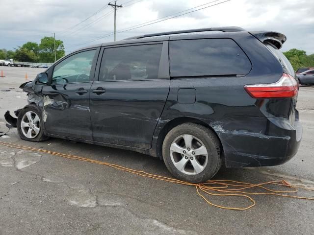 2017 Toyota Sienna LE