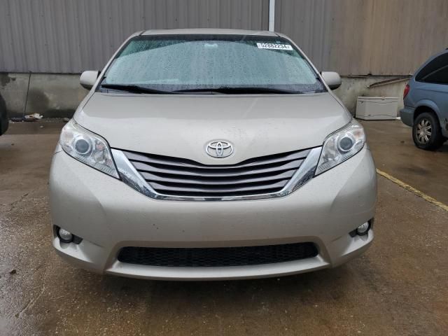 2016 Toyota Sienna XLE