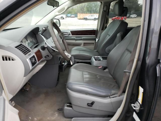 2010 Chrysler Town & Country Touring