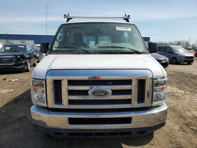 2012 Ford Econoline E350 Super Duty Wagon