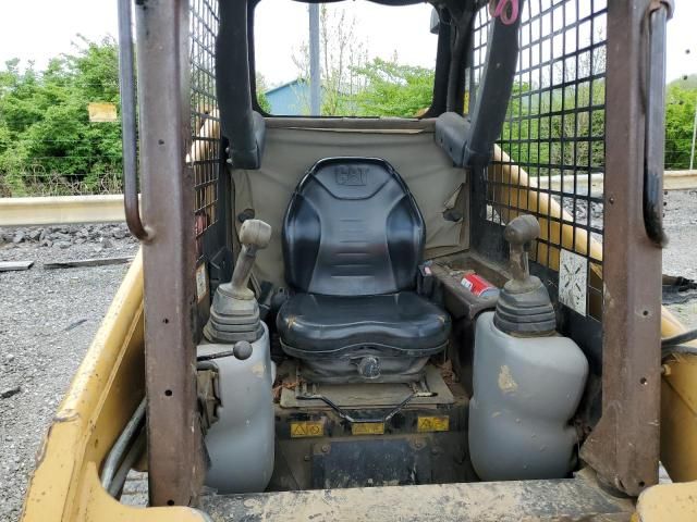 2000 Caterpillar Skidsteer