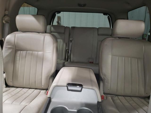 2004 Lincoln Navigator