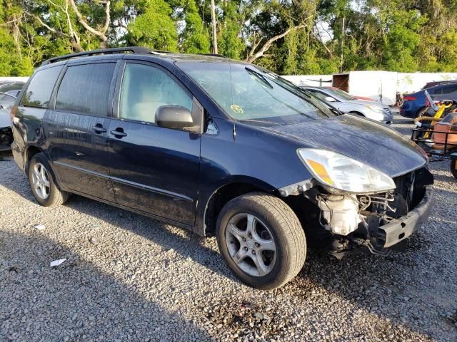 2005 Toyota Sienna CE