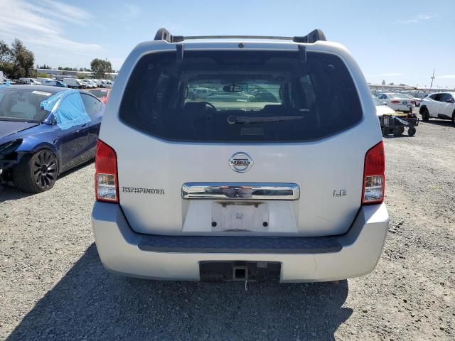 2005 Nissan Pathfinder LE