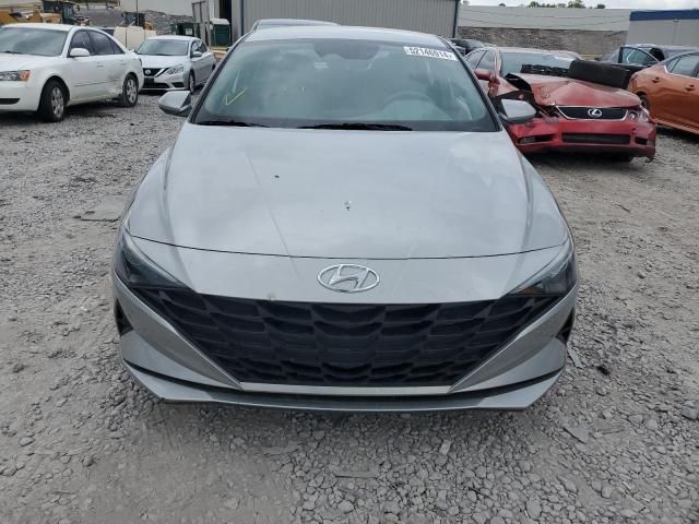 2023 Hyundai Elantra SE