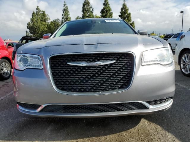 2016 Chrysler 300 Limited