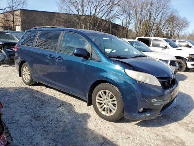 2011 Toyota Sienna XLE