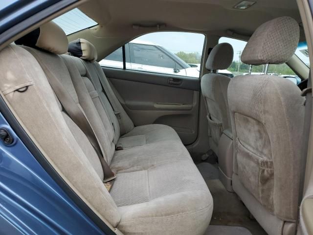 2004 Toyota Camry LE