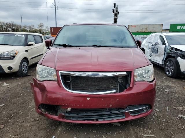 2013 Chrysler Town & Country Touring