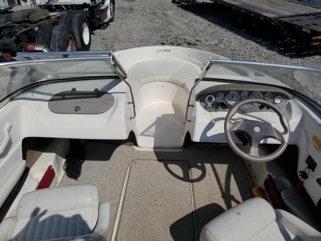 2005 Glastron Boat