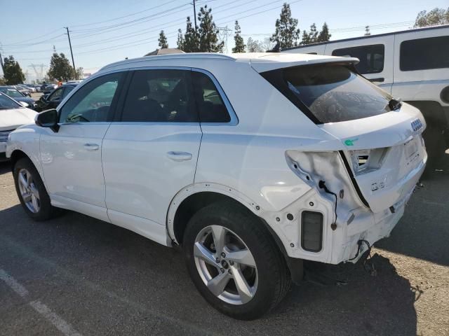 2022 Audi Q3 Premium 40