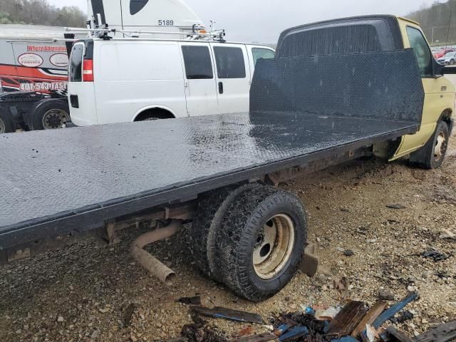 2010 Ford Econoline E450 Super Duty Cutaway Van