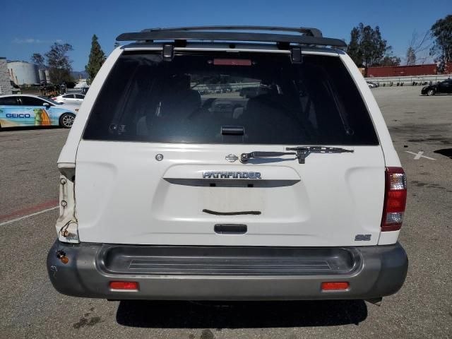 2000 Nissan Pathfinder LE