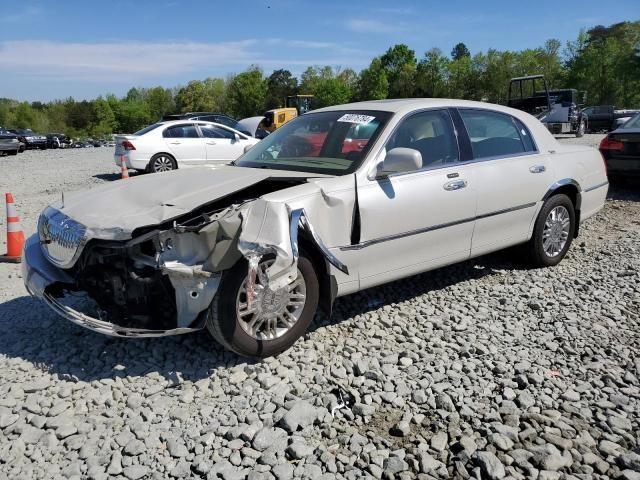 2007 Lincoln Town Car Signature Limited