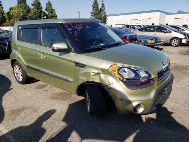 2013 KIA Soul +