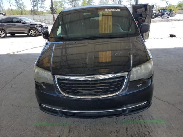 2014 Chrysler Town & Country S