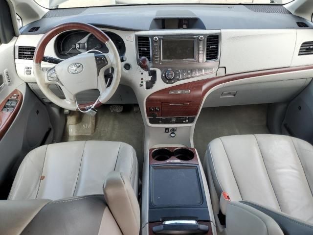 2014 Toyota Sienna XLE