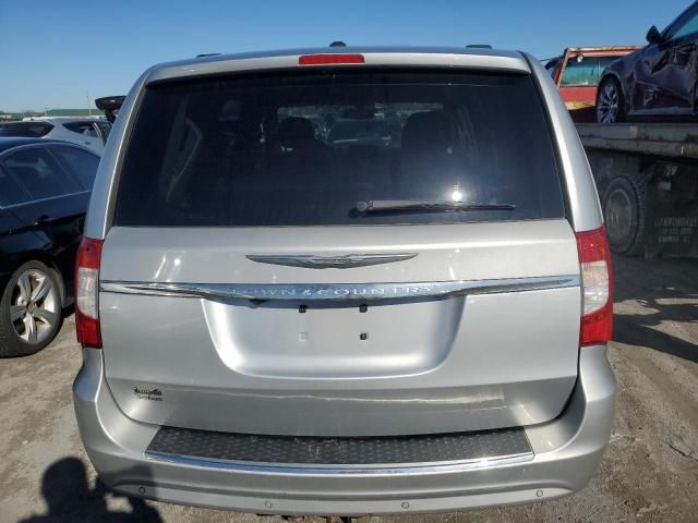 2012 Chrysler Town & Country Touring L