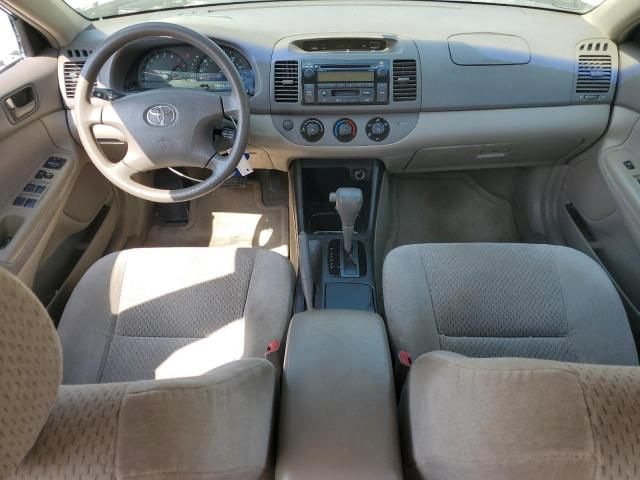 2004 Toyota Camry LE