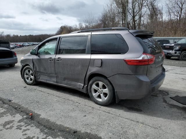 2016 Toyota Sienna LE