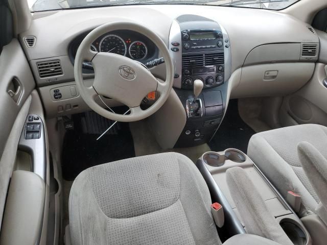 2010 Toyota Sienna CE