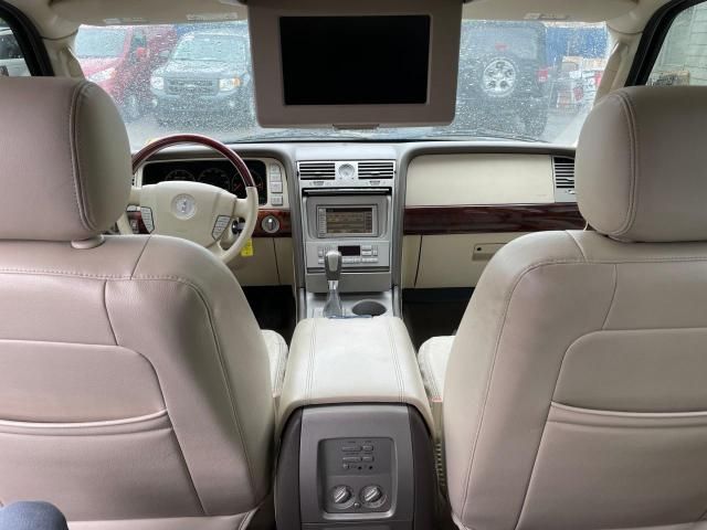 2004 Lincoln Navigator