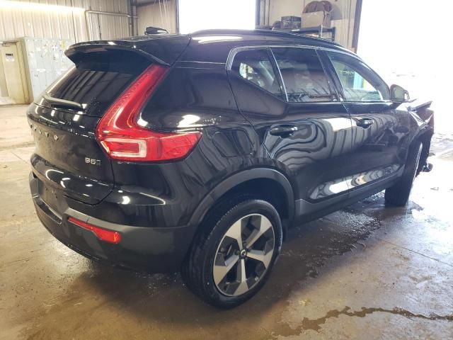 2024 Volvo XC40 Core