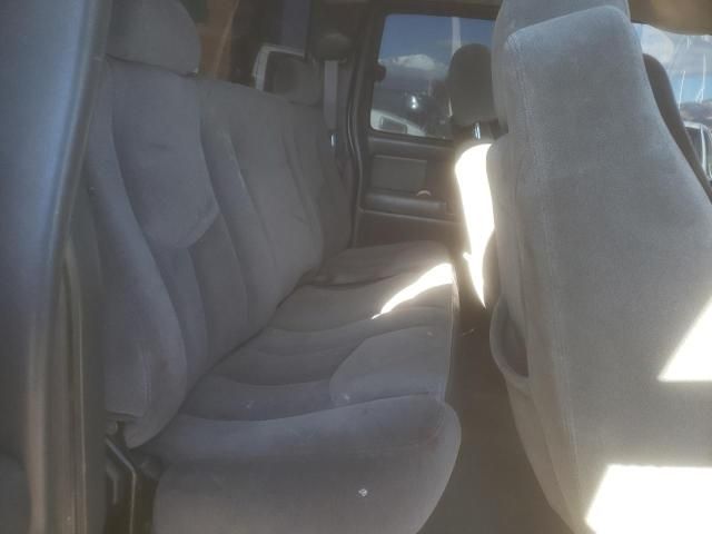 2004 GMC Sierra K2500 Heavy Duty