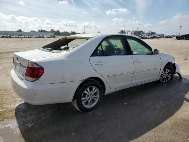 2005 Toyota Camry LE