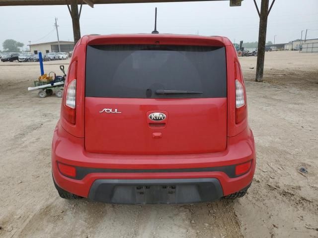 2013 KIA Soul +